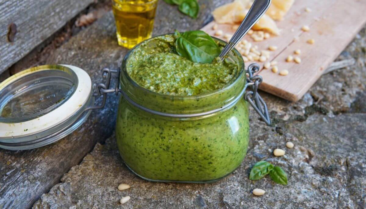 The most typical Genoese sauce is the Pesto-2