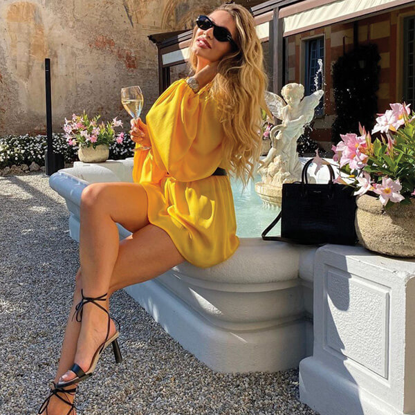 Evgenia: Como Chic in Sunlit Yellow at Villa Cipressi
